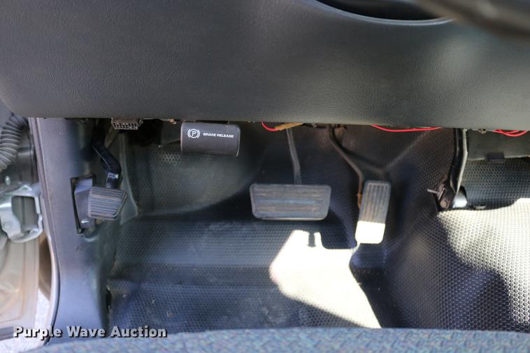 image for item DD0103 2002 Chevrolet Silverado 1500 pickup truck