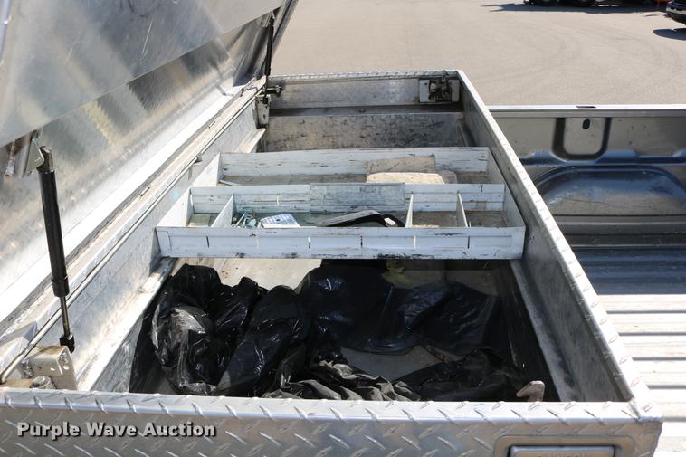 image for item DD0103 2002 Chevrolet Silverado 1500 pickup truck