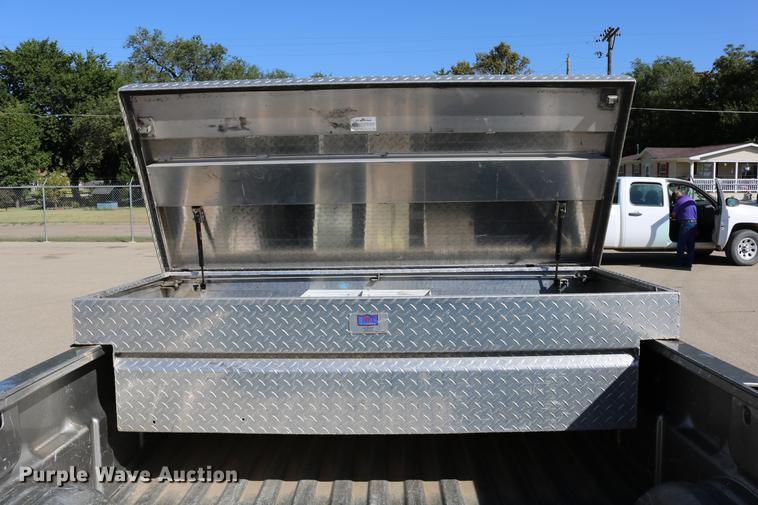 image for item DD0103 2002 Chevrolet Silverado 1500 pickup truck