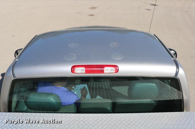 image for item DD0103 2002 Chevrolet Silverado 1500 pickup truck