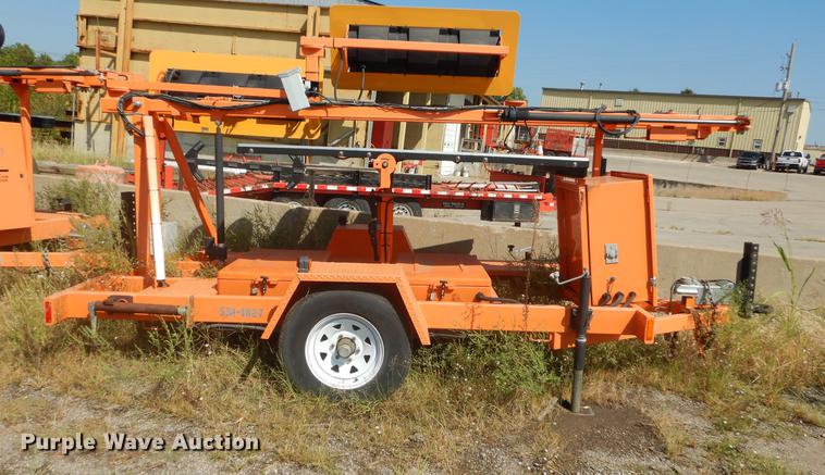 image for item DD0772 2007 Ver Mac traffic signal system