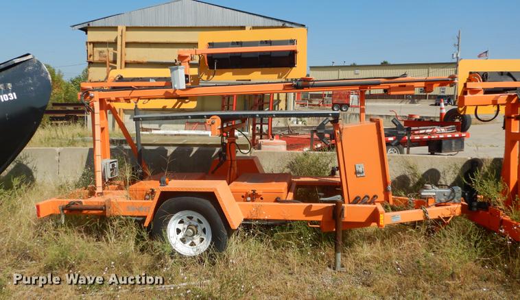 image for item DD0772 2007 Ver Mac traffic signal system