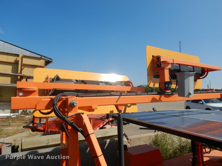 image for item DD0772 2007 Ver Mac traffic signal system