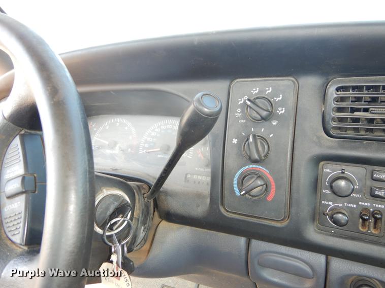 image for item DD0773 2001 Dodge Ram 1500 pickup truck