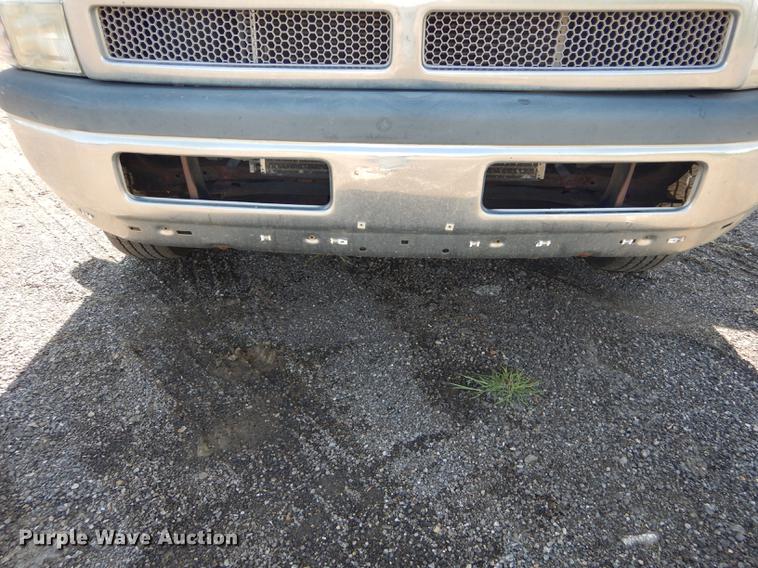 image for item DD0773 2001 Dodge Ram 1500 pickup truck