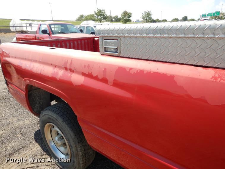 image for item DD0773 2001 Dodge Ram 1500 pickup truck