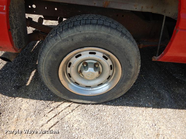 image for item DD0773 2001 Dodge Ram 1500 pickup truck