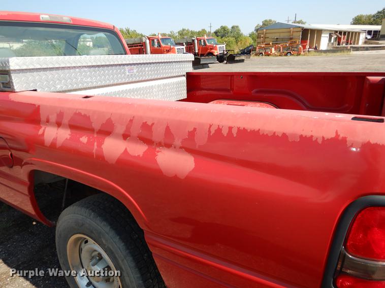 image for item DD0773 2001 Dodge Ram 1500 pickup truck