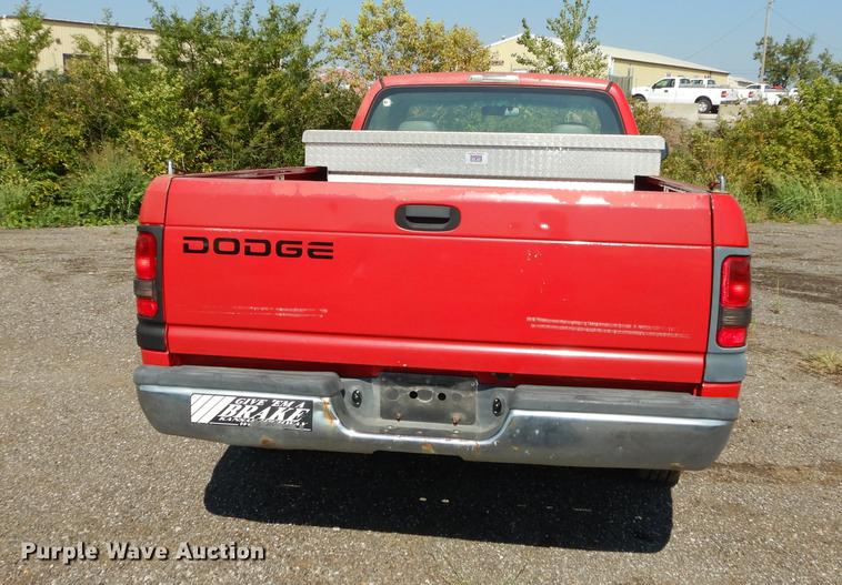 image for item DD0774 2001 Dodge Ram 1500 pickup truck