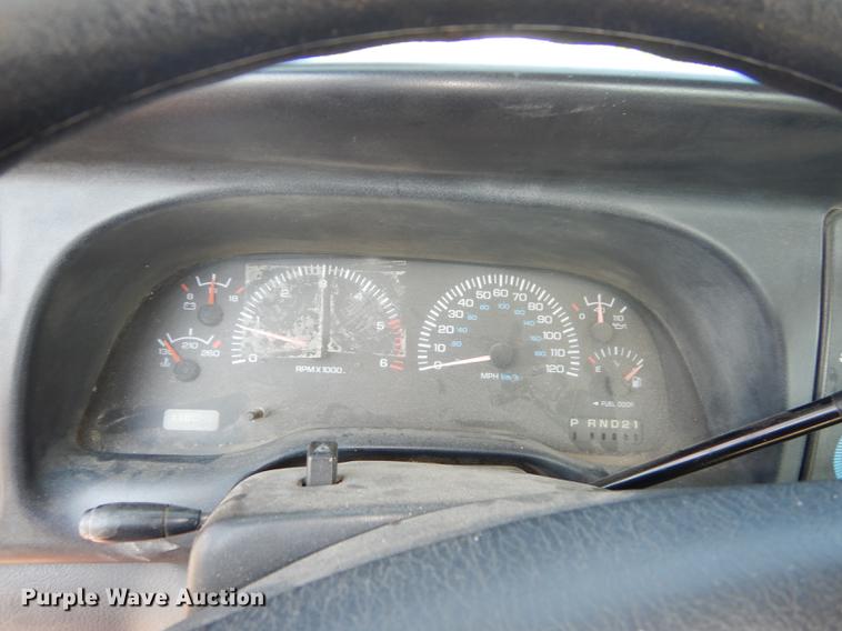 image for item DD0774 2001 Dodge Ram 1500 pickup truck