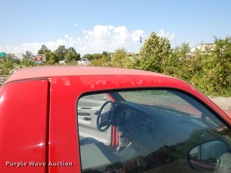 image for item DD0774 2001 Dodge Ram 1500 pickup truck
