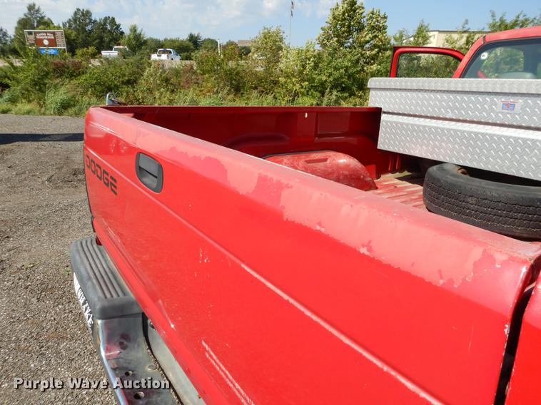 image for item DD0774 2001 Dodge Ram 1500 pickup truck
