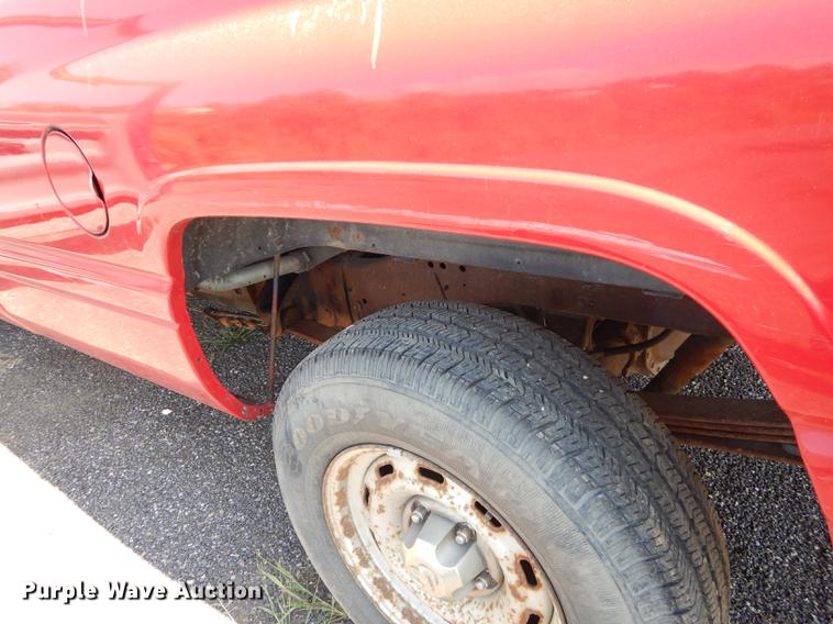 image for item DD0774 2001 Dodge Ram 1500 pickup truck