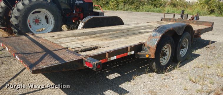 image for item DD0776 2004 Fastline tilt deck equipment trailer