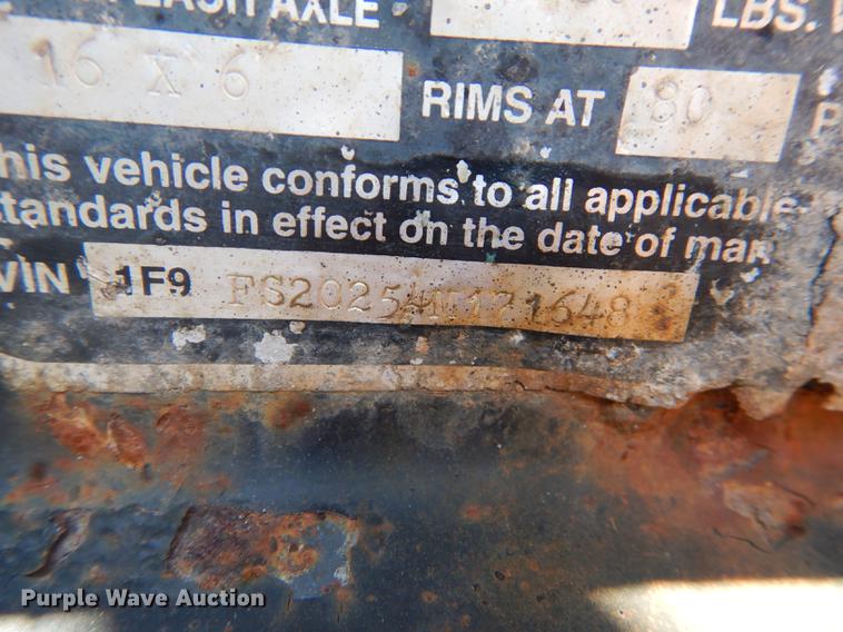 image for item DD0776 2004 Fastline tilt deck equipment trailer