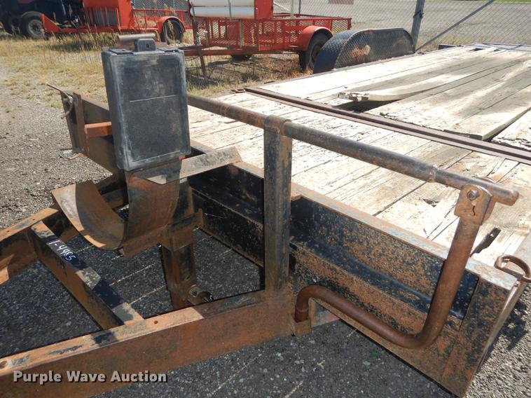 image for item DD0776 2004 Fastline tilt deck equipment trailer