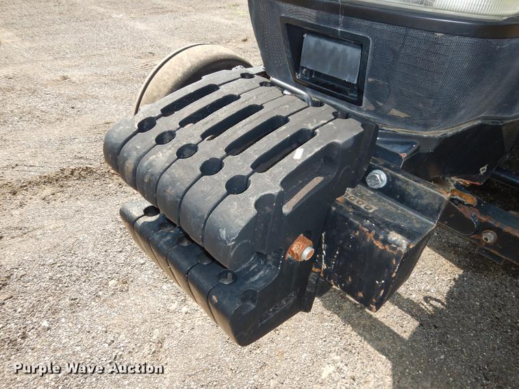 image for item DD0779 2004 Case IH MXU100 Maxxum tractor