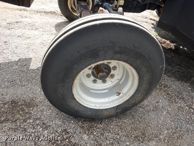 image for item DD0779 2004 Case IH MXU100 Maxxum tractor