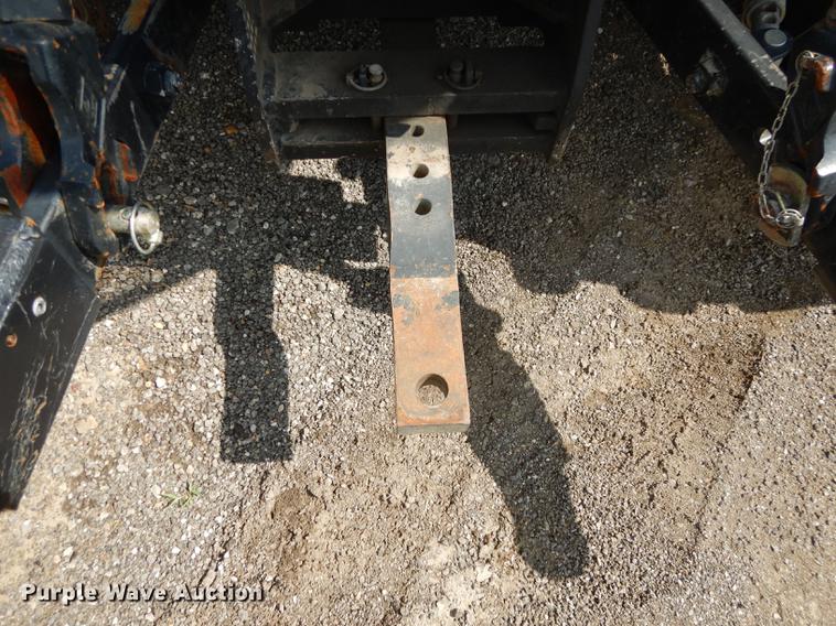 image for item DD0779 2004 Case IH MXU100 Maxxum tractor