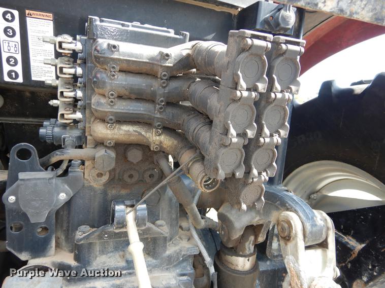 image for item DD0779 2004 Case IH MXU100 Maxxum tractor