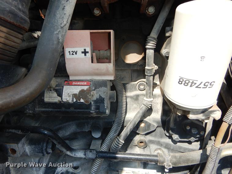 image for item DD0779 2004 Case IH MXU100 Maxxum tractor