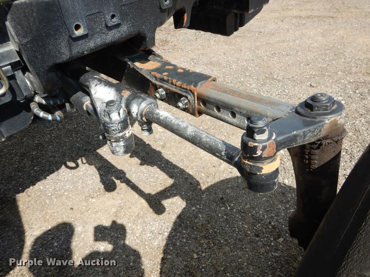 image for item DD0779 2004 Case IH MXU100 Maxxum tractor