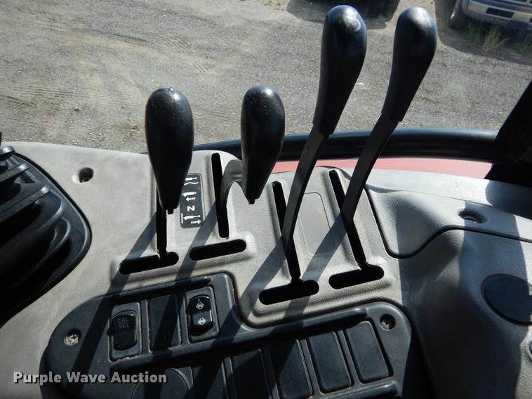 image for item DD0779 2004 Case IH MXU100 Maxxum tractor