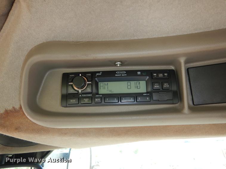 image for item DD0779 2004 Case IH MXU100 Maxxum tractor