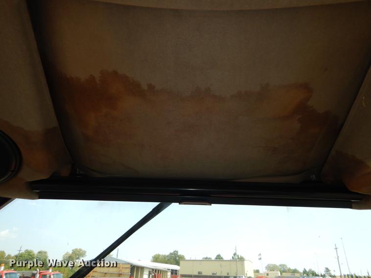 image for item DD0779 2004 Case IH MXU100 Maxxum tractor