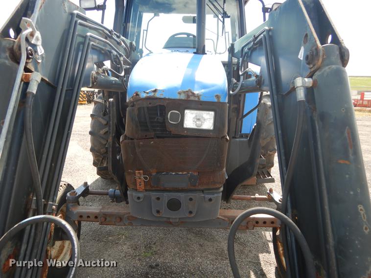 image for item DD0780 2002 New Holland TS100 tractor