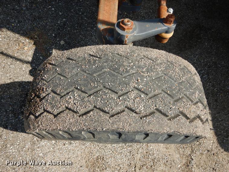 image for item DD0780 2002 New Holland TS100 tractor