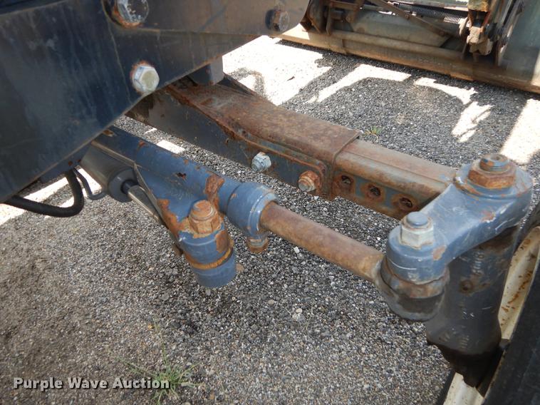 image for item DD0780 2002 New Holland TS100 tractor