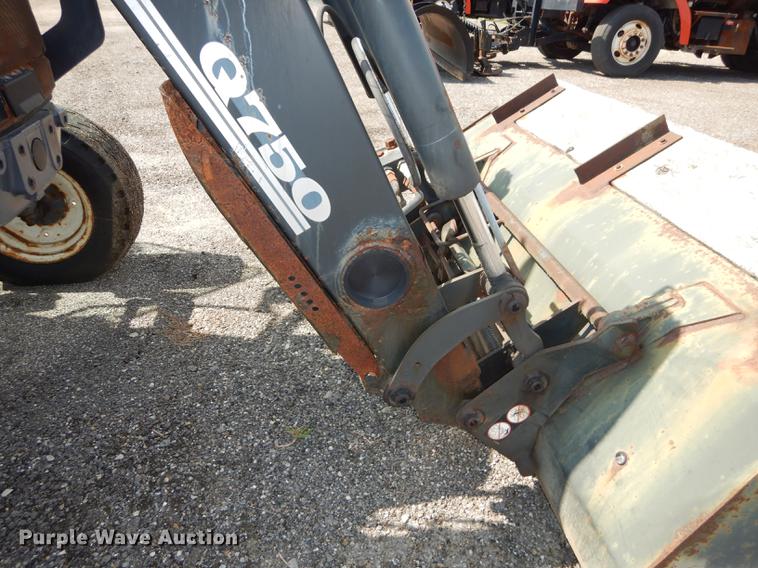 image for item DD0780 2002 New Holland TS100 tractor