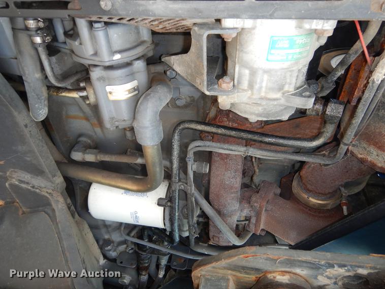 image for item DD0780 2002 New Holland TS100 tractor