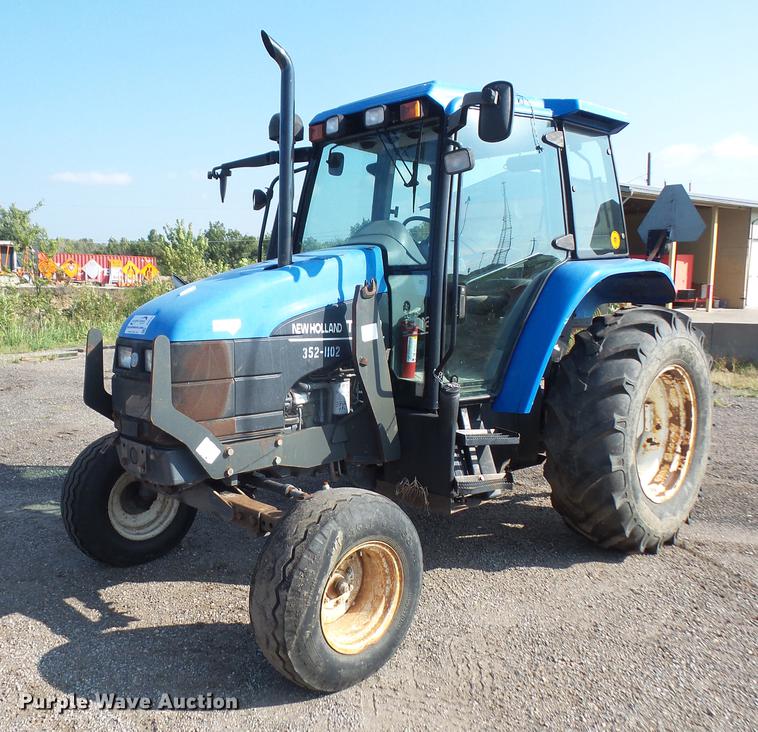image for item DD0781 2002 New Holland TS100 tractor
