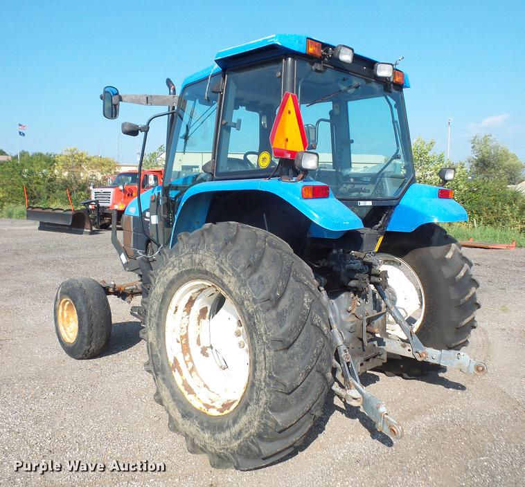 image for item DD0781 2002 New Holland TS100 tractor