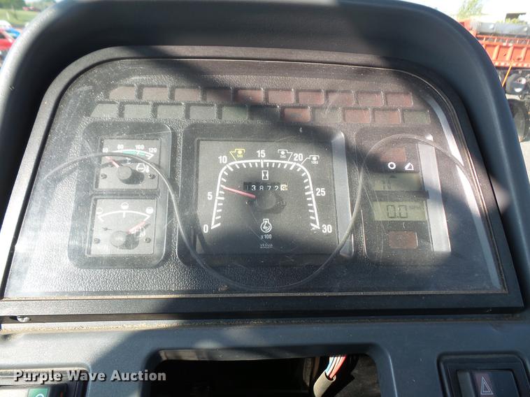 image for item DD0781 2002 New Holland TS100 tractor