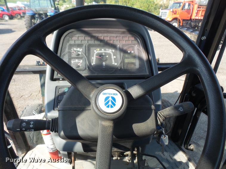 image for item DD0781 2002 New Holland TS100 tractor