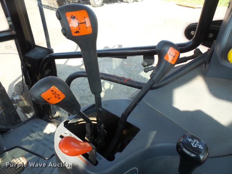 image for item DD0781 2002 New Holland TS100 tractor