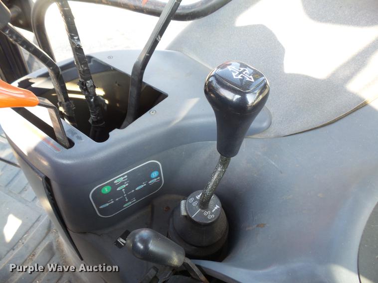 image for item DD0781 2002 New Holland TS100 tractor