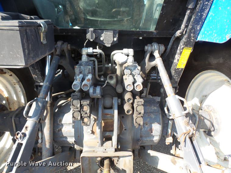 image for item DD0781 2002 New Holland TS100 tractor