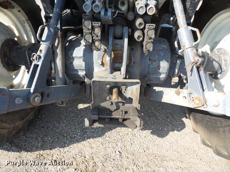 image for item DD0781 2002 New Holland TS100 tractor