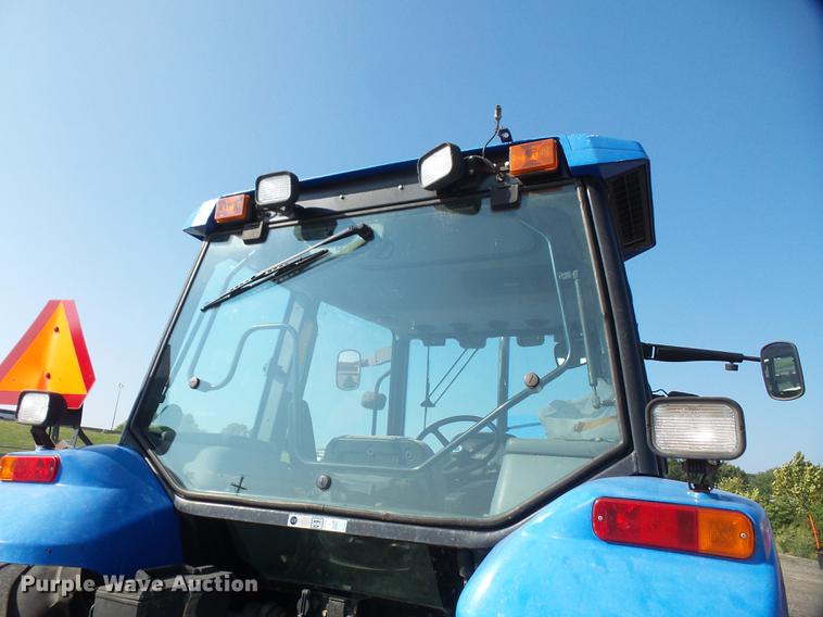 image for item DD0781 2002 New Holland TS100 tractor