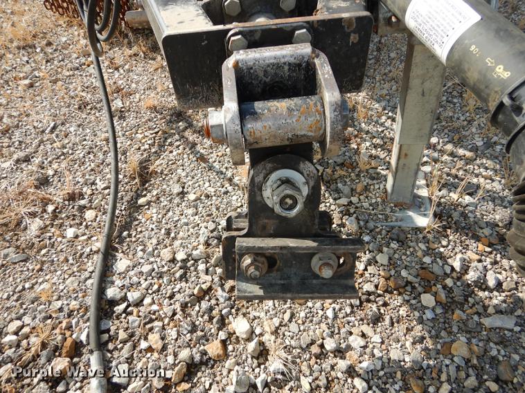 image for item DD0786 2011 Land Pride RCB6610 batwing rotary mower