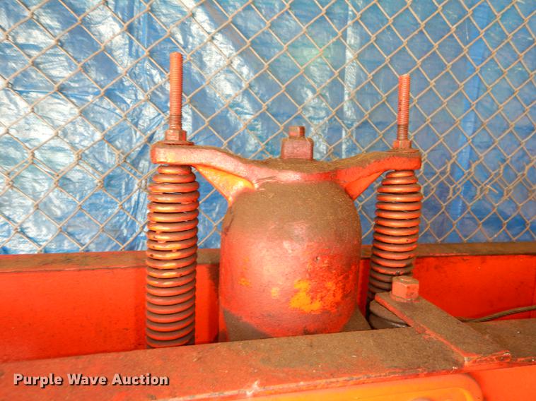 image for item DS9931 Acco press