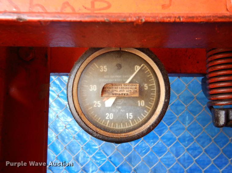 image for item DS9931 Acco press