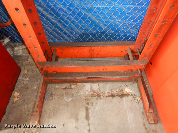 image for item DS9931 Acco press