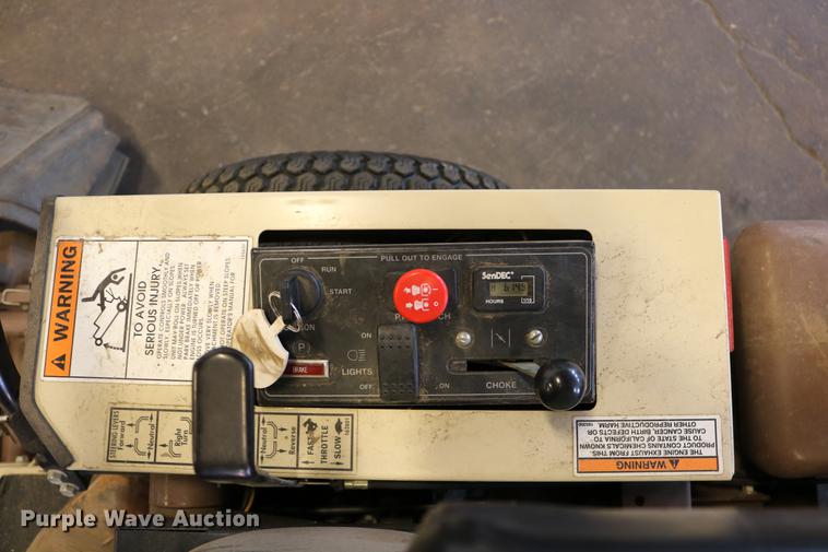 image for item DW9839 2004 Grasshopper 618 ZTR lawn mower