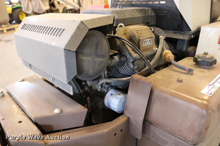 image for item DW9839 2004 Grasshopper 618 ZTR lawn mower