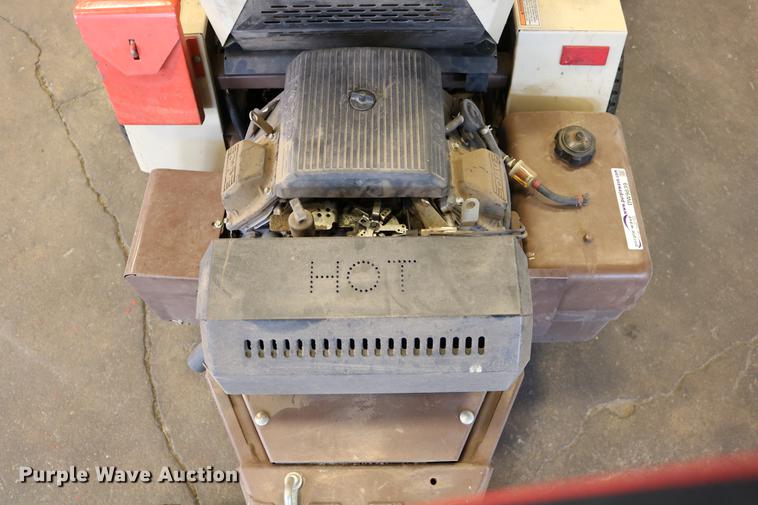 image for item DW9839 2004 Grasshopper 618 ZTR lawn mower